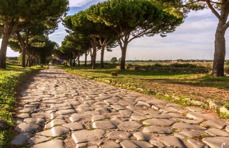 LUNGO LE STRADE DELL’IMPERO: STORIE DI ROMA E DI BARBARE GENTI